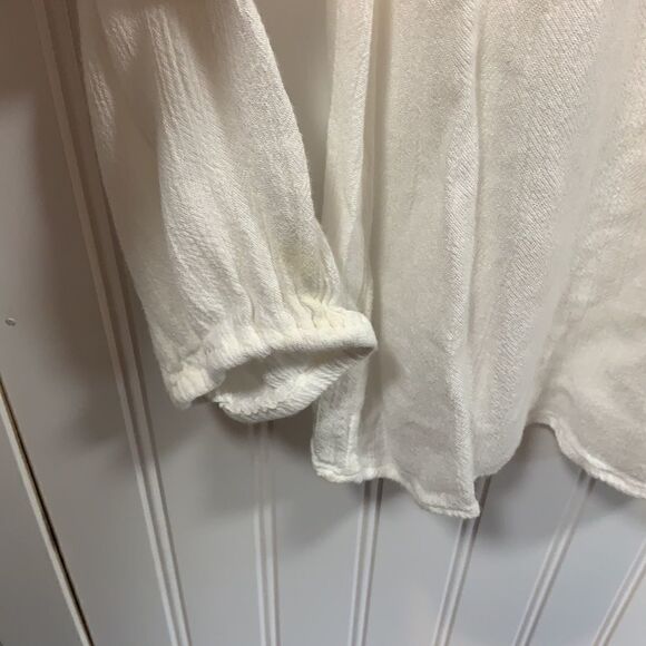 L.A. Hearts white v-neck blouse - Picture 6 of 7